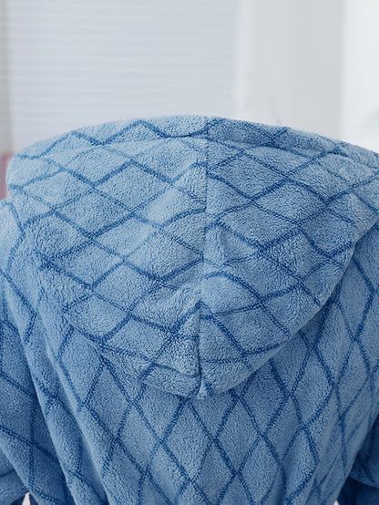 Peignoir polaire à capuche pour homme avec motifs relief et ceinture ajustable
